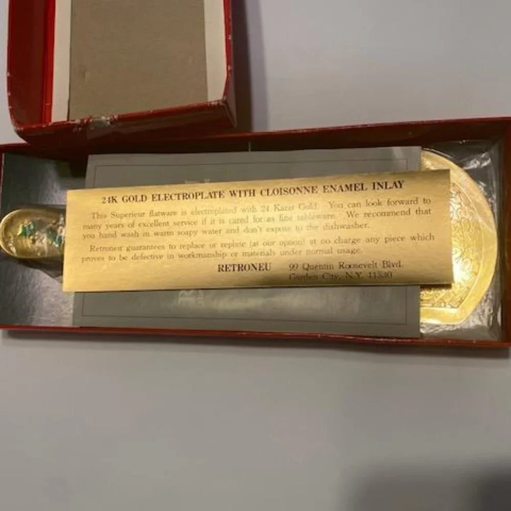 Retroneu Cranberry Server Cloissone 24K Gold Electroplate Made in Japan Boxed